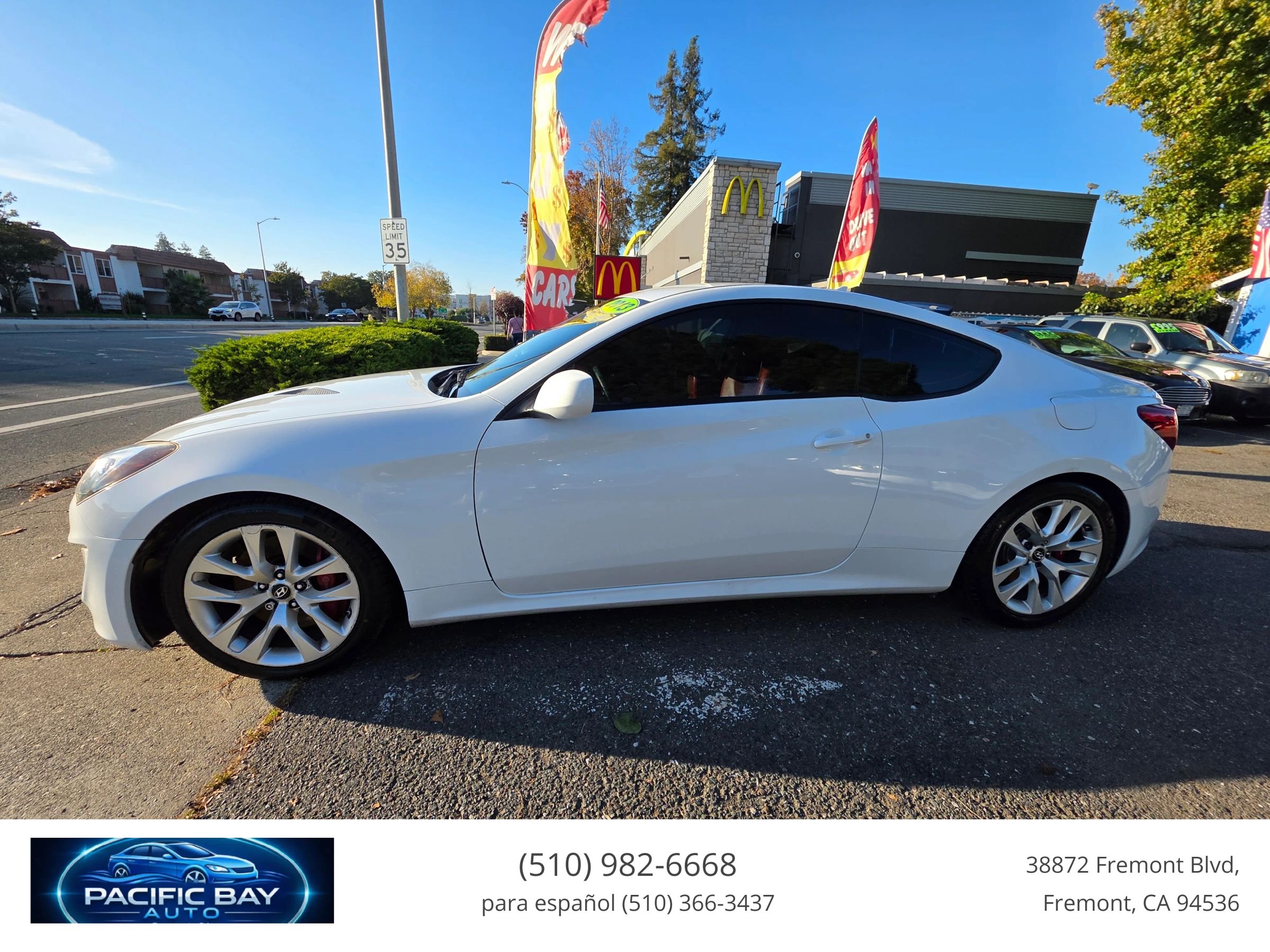 Used 2013 Hyundai Genesis 3.8 RWD image 4