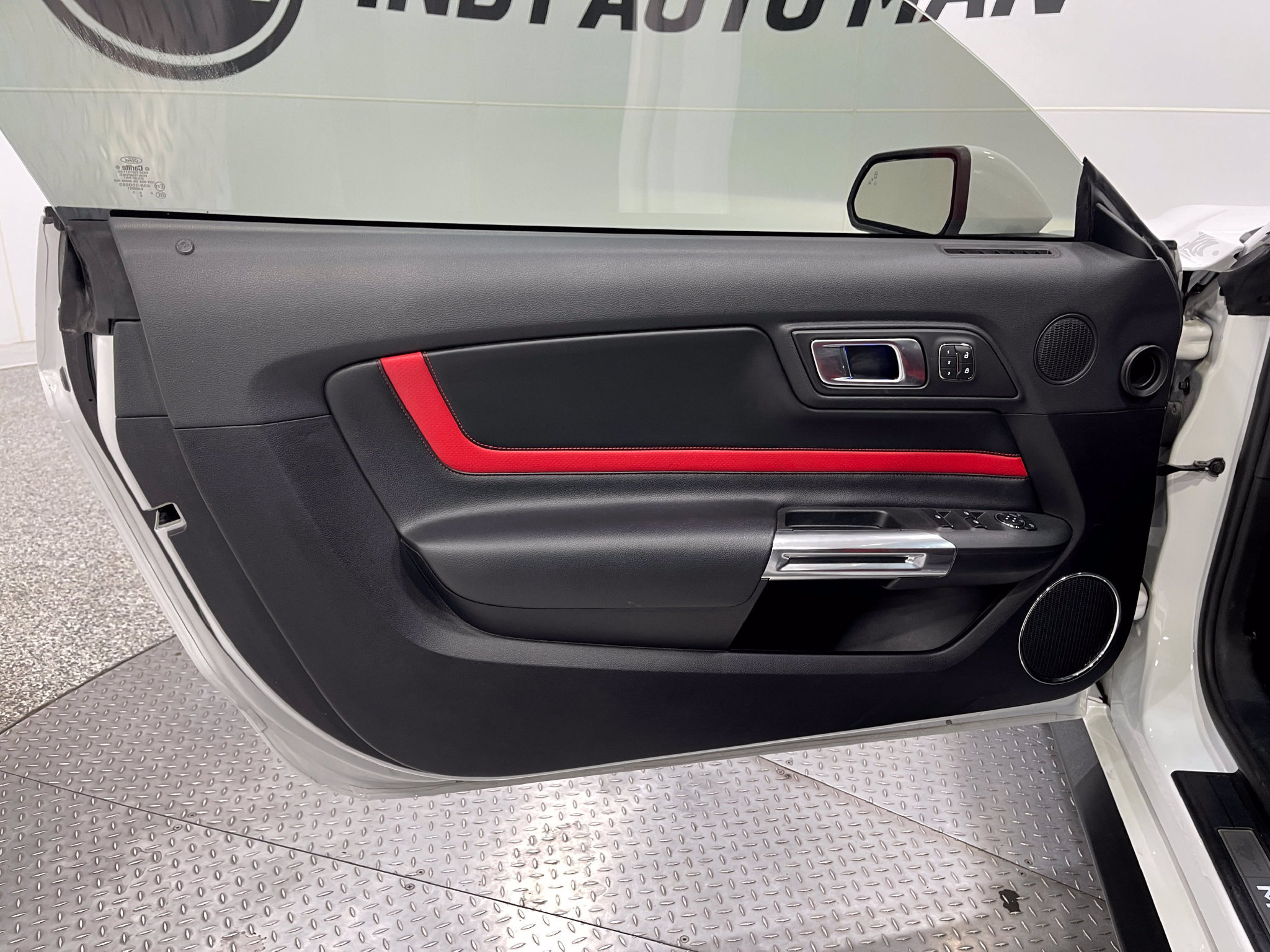 Used 2019 Ford Mustang GT Premium w/ Equipment Group 401A RWD image 14