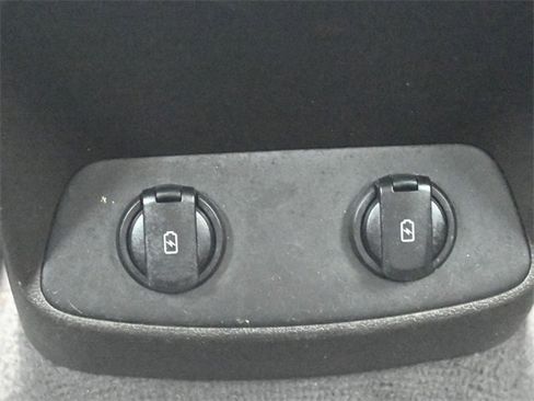 Used 2020 Hyundai Santa Fe SE image 15