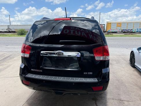 Used 2009 Kia Borrego Limited image 31