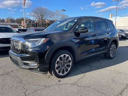 Used 2025 Honda Passport EX-L image 3