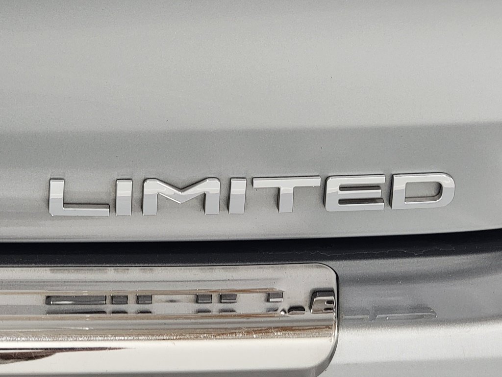 Used 2021 Toyota Highlander Limited AWD/4WD image 10