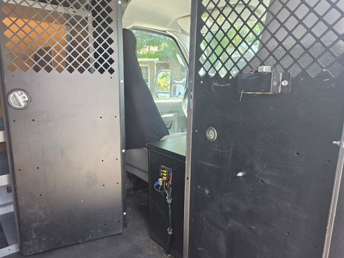 Used 2014 Ford E-150 and Econoline 150 RWD image 23