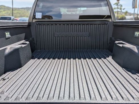 Used 2026 Toyota Tacoma TRD Off-Road image 8