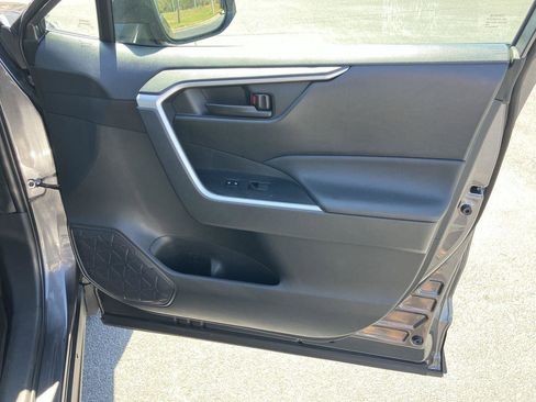 Used 2024 Toyota RAV4 LE image 31