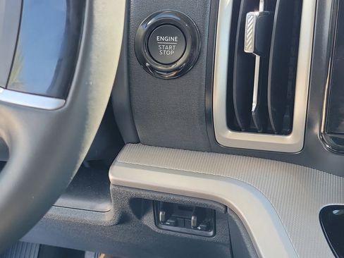 Used 2025 Ford Expedition Max Active image 30