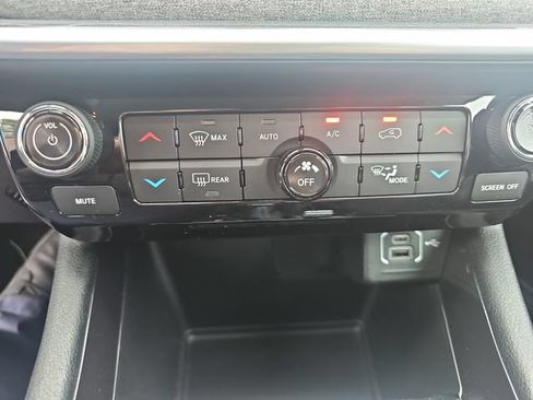 Used 2022 Jeep Compass Latitude w/ Convenience Group AWD/4WD image 20