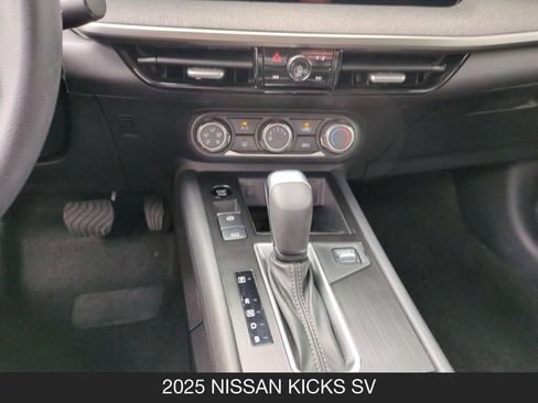 Used 2025 Nissan Kicks SV FWD image 23