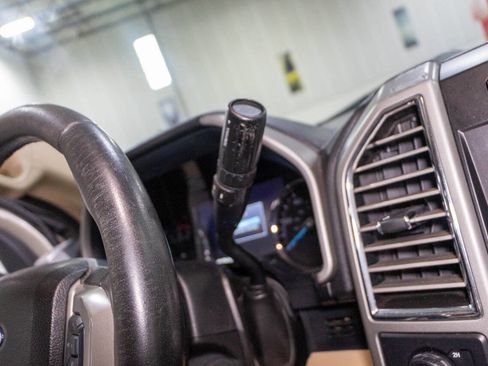 Used 2017 Ford F250 Lariat w/ Chrome Package AWD/4WD image 15
