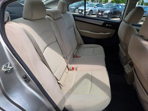Used 2019 Subaru Legacy 2.5i Premium AWD/4WD image 7