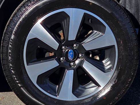 Used 2017 Subaru Forester 2.5i Premium w/ All-Weather Package image 24