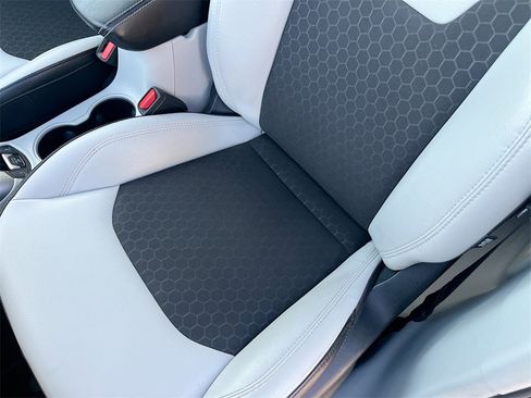 Used 2020 Jeep Compass Latitude image 19