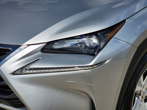 Used 2017 Lexus NX 200t FWD image 9