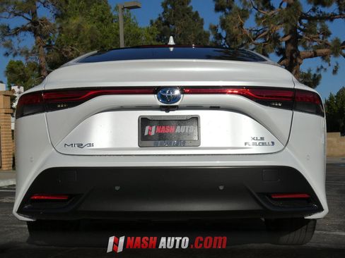 Used 2022 Toyota Mirai w/ Advanced Technology Package RWD image 11
