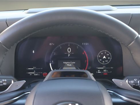 Used 2024 Lexus GX 550 w/ Accessory Package (31) image 22