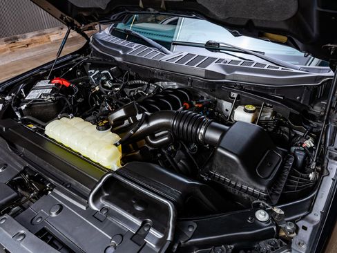 Used 2023 Ford F150 Lariat w/ Equipment Group 502A High image 39