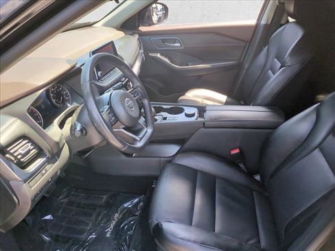 Used 2021 Nissan Rogue SV w/ Premium Package AWD/4WD image 16