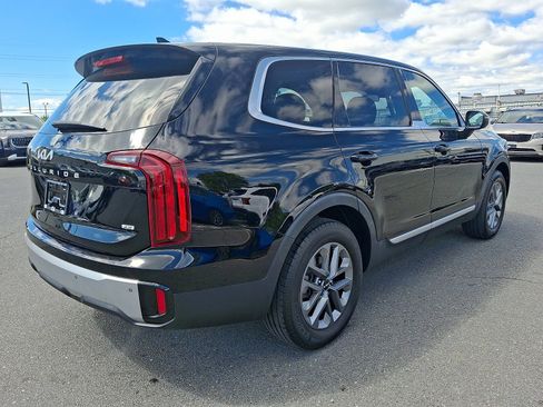 Used 2023 Kia Telluride LX AWD/4WD image 4