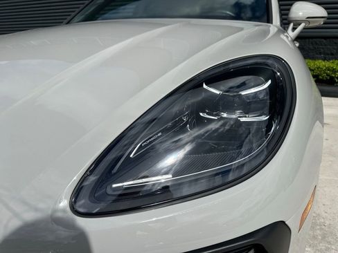 Certified 2023 Porsche Macan S image 13