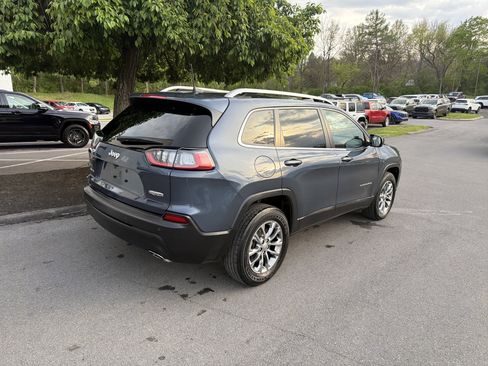 Used 2021 Jeep Cherokee Latitude Lux AWD/4WD image 3