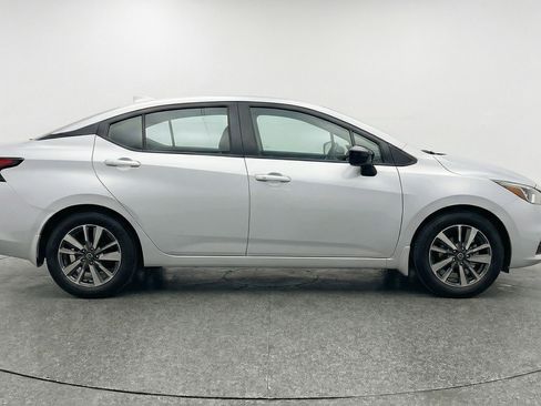 Used 2025 Nissan Versa SV FWD image 11