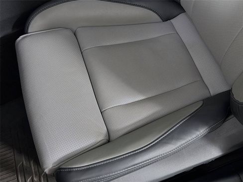 Used 2025 Subaru Outback Limited AWD/4WD image 15