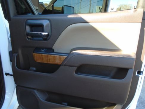 Used 2015 GMC Sierra 2500 SLT w/ Duramax Plus Package image 14