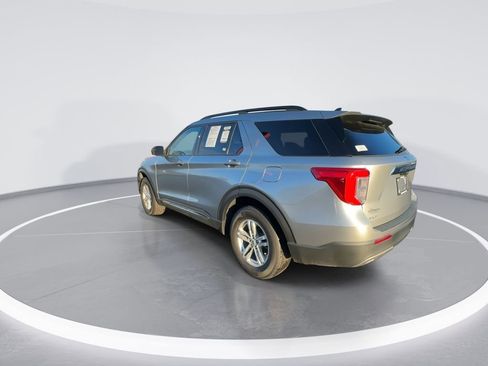 Used 2023 Ford Explorer XLT w/ Equipment Group 202A image 6