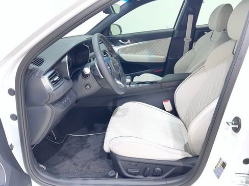 New 2025 Genesis G70 3.3T Advanced w/ Sport Prestige Package image 18