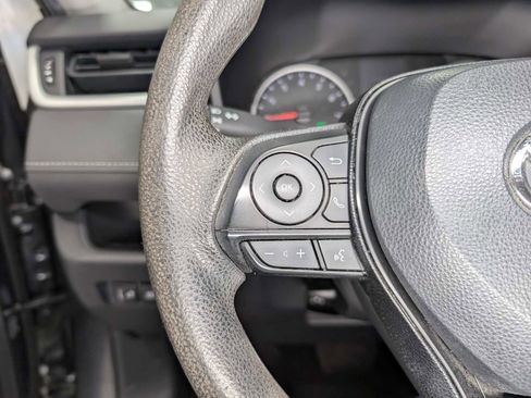 Used 2019 Toyota RAV4 LE image 33