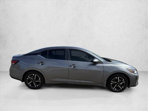 Used 2024 Nissan Sentra SV FWD image 4