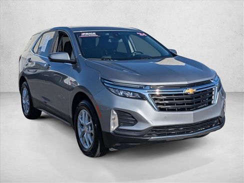 Used 2024 Chevrolet Equinox LT image 3