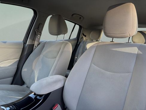 Used 2016 Nissan Leaf SV image 17