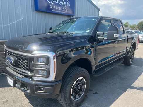 Used 2024 Ford F250 Lariat w/ Lariat Ultimate Package AWD/4WD image 2