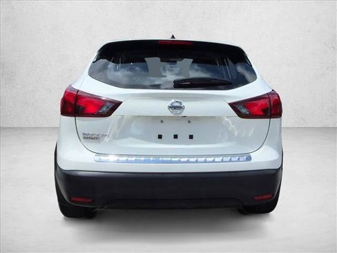 Used 2018 Nissan Rogue Sport S w/ S Appearance Package FWD image 7