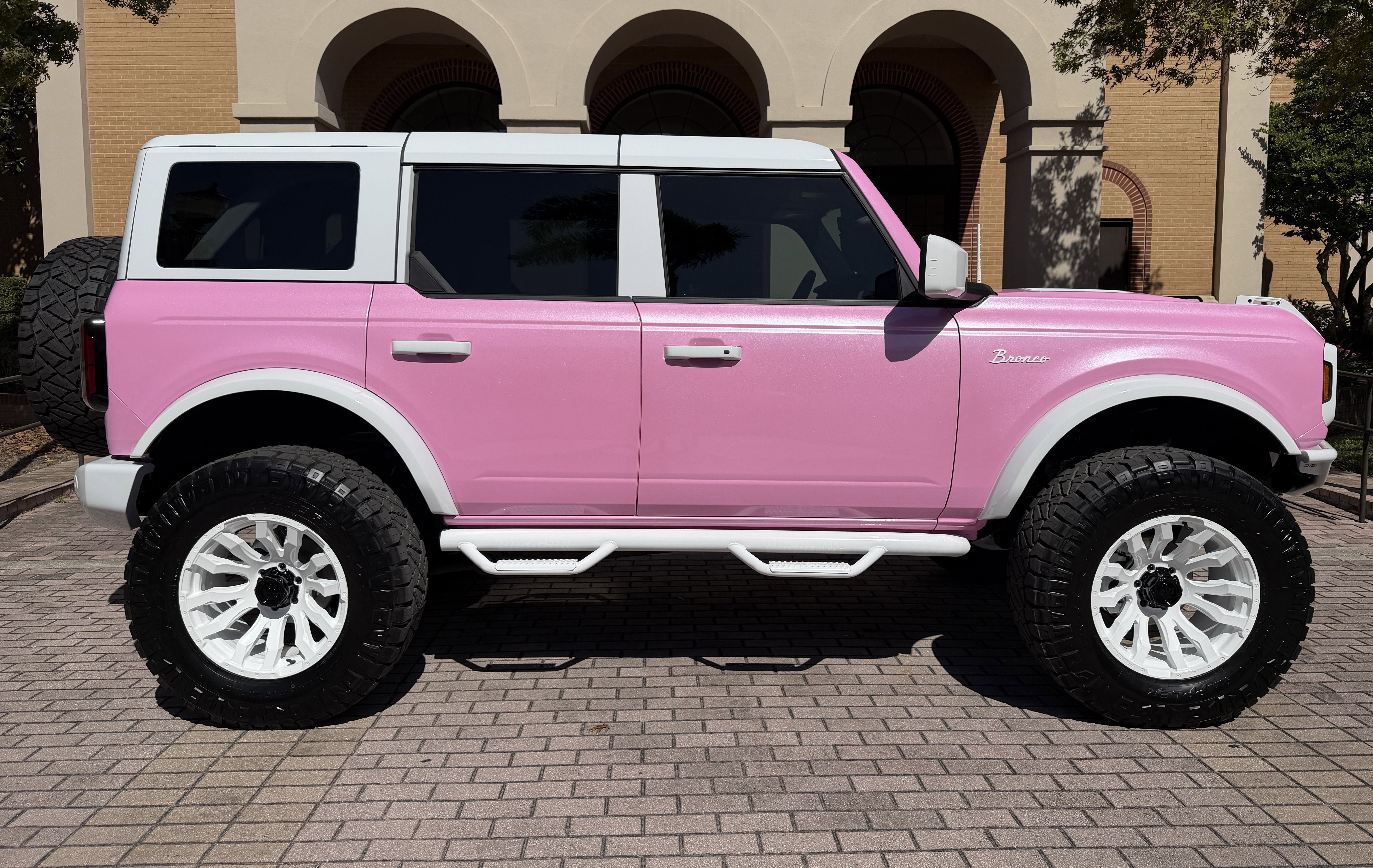 Used 2025 Ford Bronco Outer Banks AWD/4WD image 5