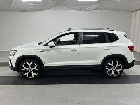 Used 2023 Volkswagen Taos SEL AWD/4WD image 6