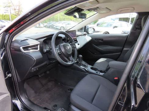 Used 2023 Toyota Corolla LE FWD image 2