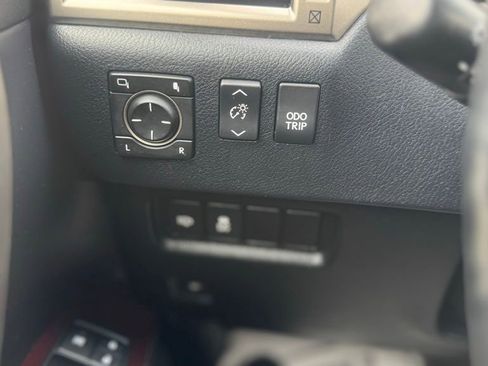 Used 2019 Lexus GX 460 Premium AWD/4WD image 17