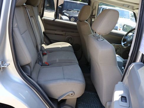 Used 2007 Jeep Commander Sport AWD/4WD image 17