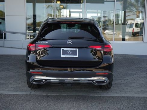 Certified 2026 Mercedes-Benz GLC 300 image 7
