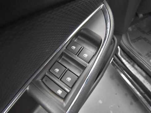 Used 2018 Chevrolet Cruze LT image 13