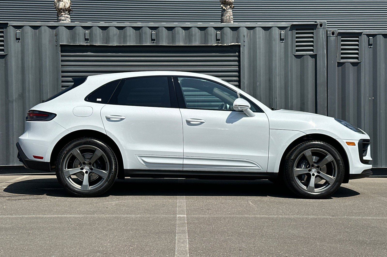 Used 2026 Porsche Macan AWD/4WD image 9