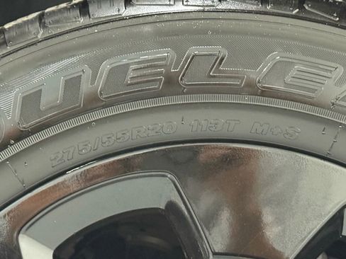 Used 2022 Land Rover Defender 110 S image 56