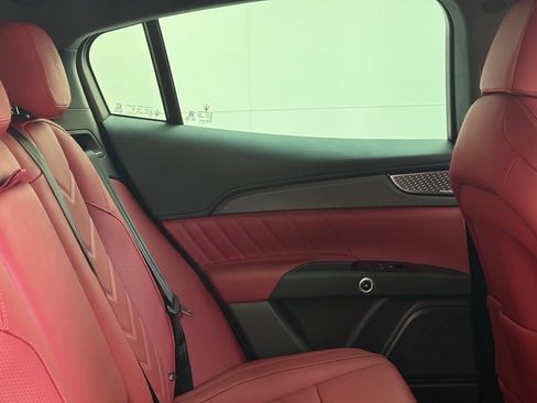 Used 2024 Maserati Grecale Trofeo image 56