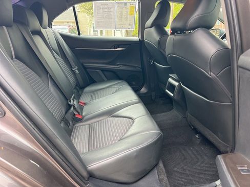 Used 2022 Toyota Camry SE FWD image 25