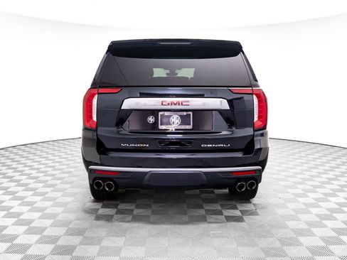 Used 2022 GMC Yukon Denali w/ Denali Premium Package image 7