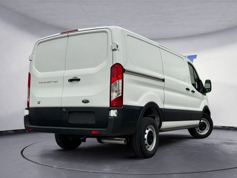 Used 2024 Ford Transit 250 Low Roof RWD image 5