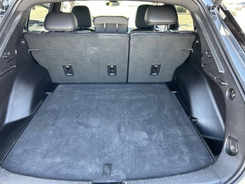 Used 2025 Chevrolet Equinox EV LT w/ Convenience Package image 10