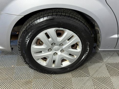 Used 2017 Dodge Grand Caravan SE w/ Power Window Group image 7